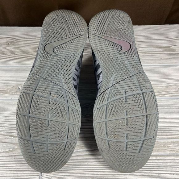 Nike Mercurial Vapor 13 Club Black Soccer Indoor Shoe Sneaker M7.5 / Womens 9 - Picture 8 of 9